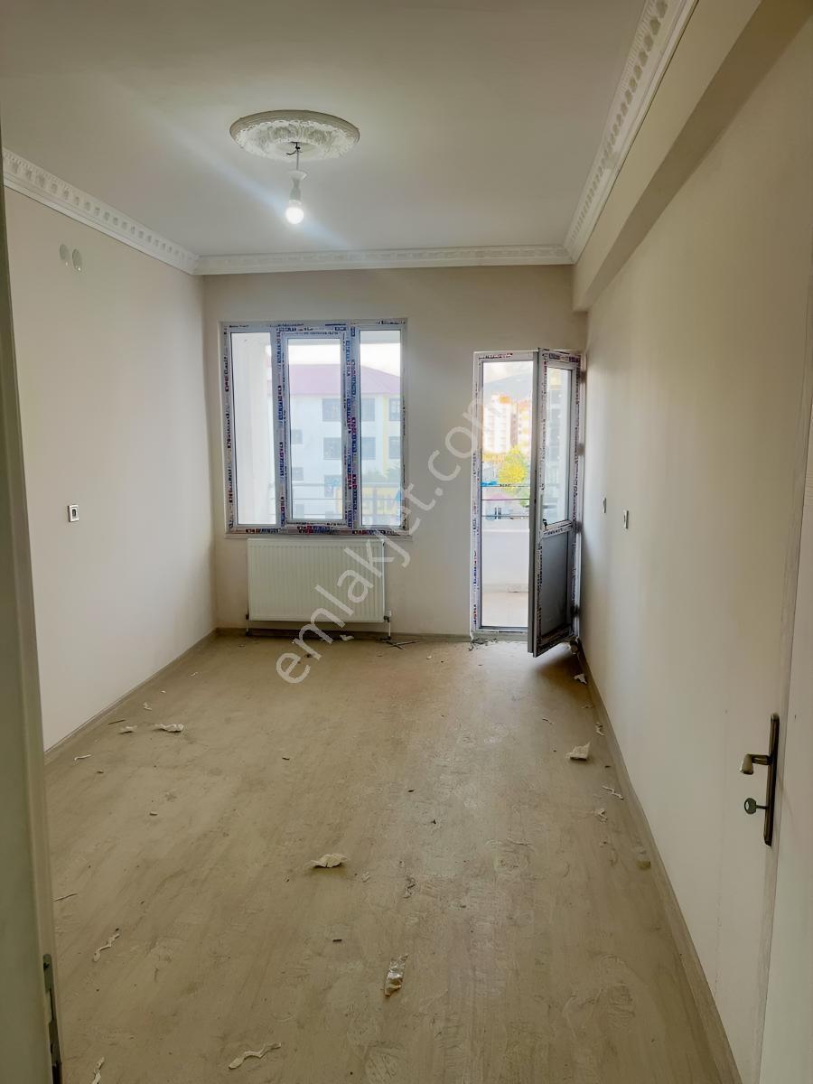 Bitlis Tatvan'Da Satılık 3+1 Daire — fotoğraf 5