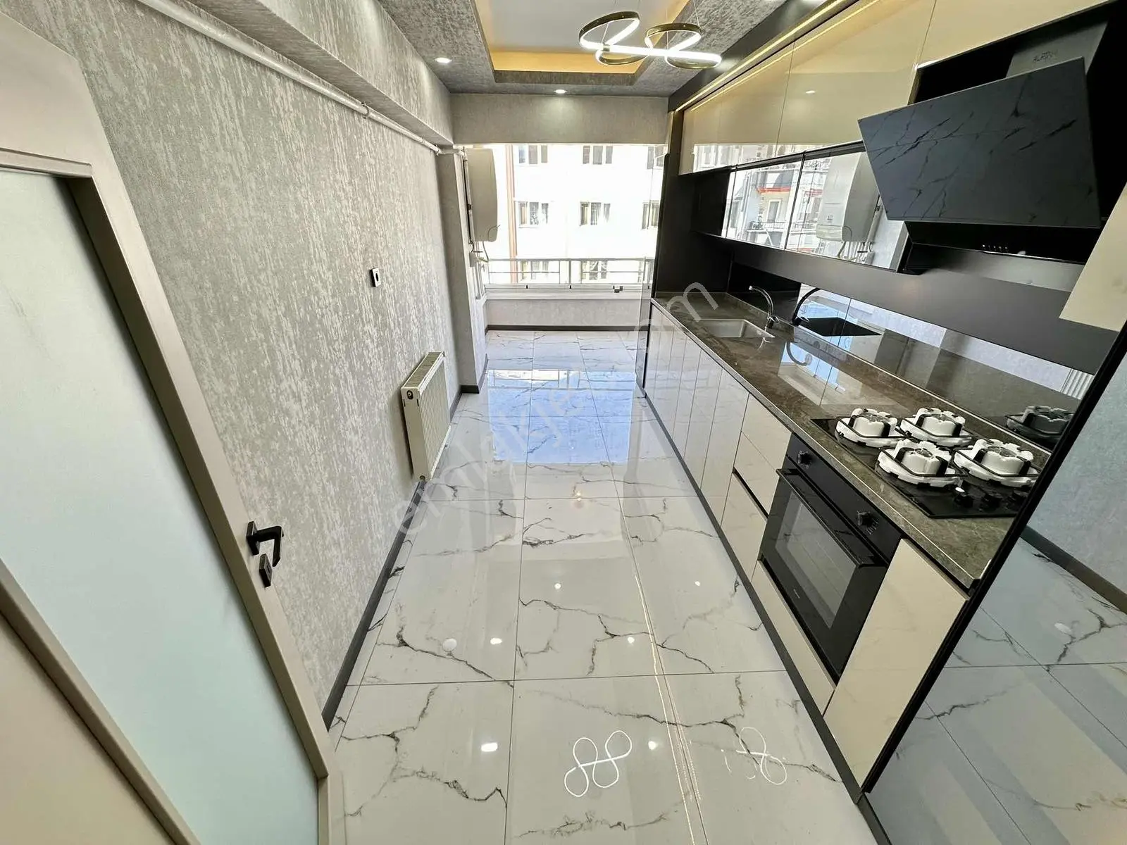 Ulukan'dn Selçuklu'da Ara Kat Full Yapılı L Balkon Ön Cephe 3+1 — fotoğraf 2