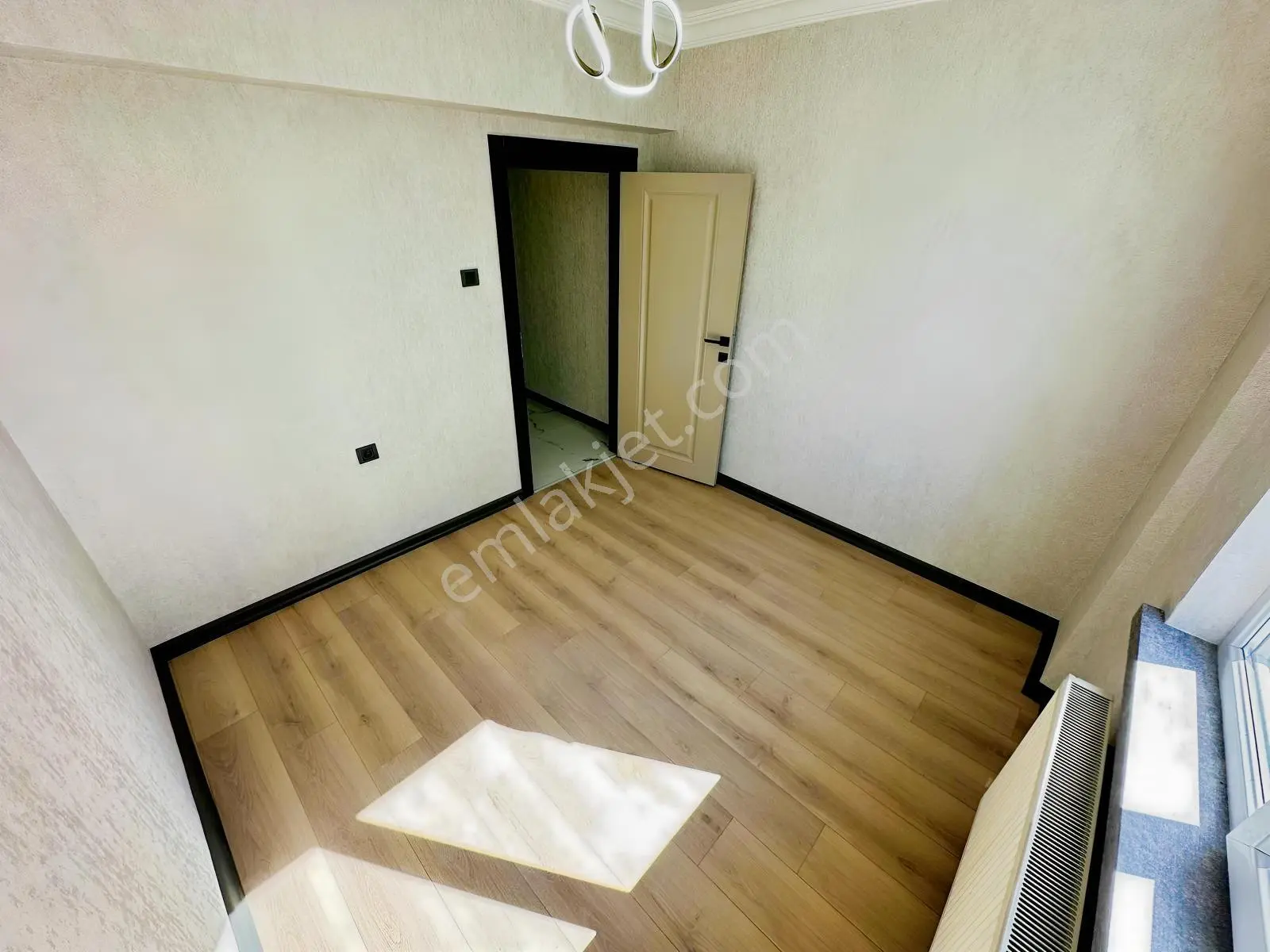 Ulukan'dn Selçuklu'da Ara Kat Full Yapılı L Balkon Ön Cephe 3+1 — fotoğraf 21
