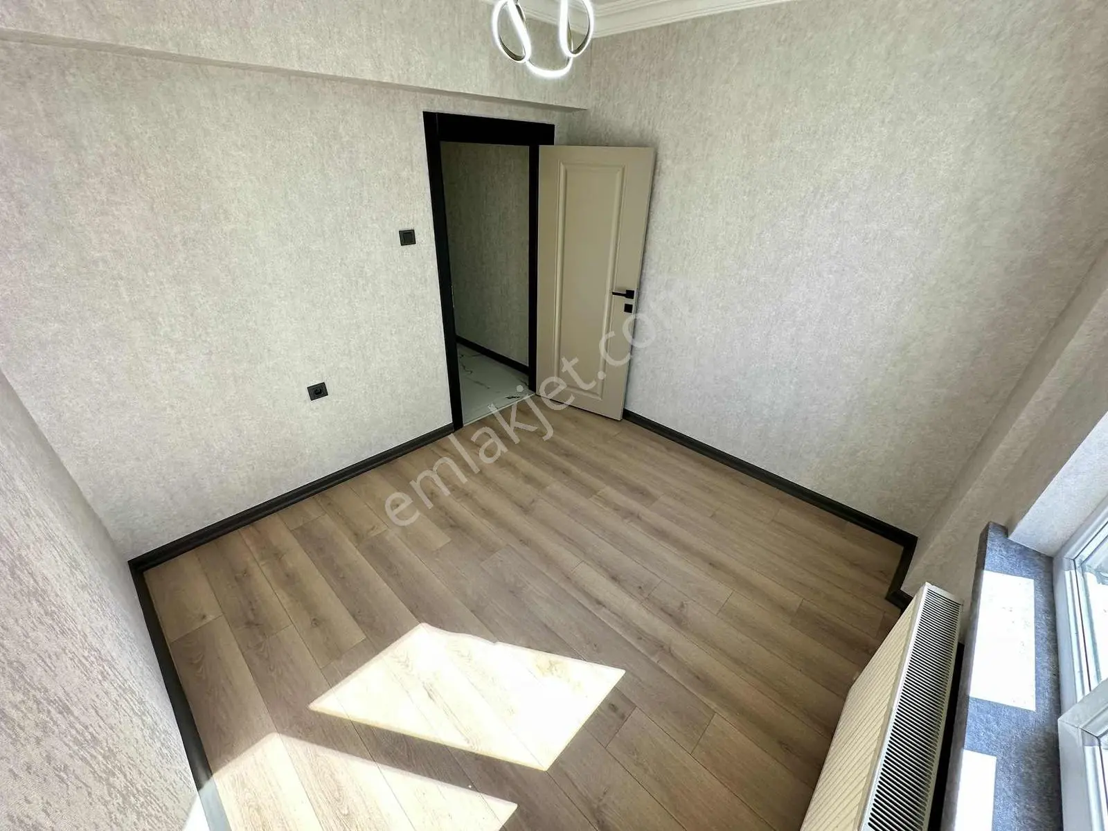 Ulukan'dn Selçuklu'da Ara Kat Full Yapılı L Balkon Ön Cephe 3+1 — fotoğraf 22