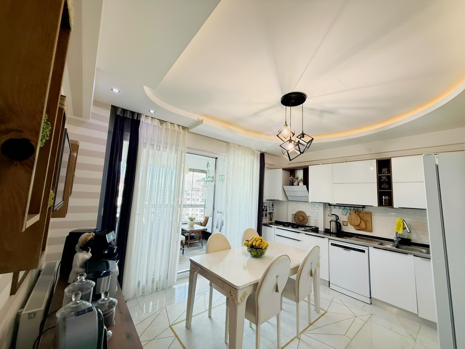 Rotadan Winston Avm Yakınında Havuzlu 3,5+1 Lüks Satılık Daire — fotoğraf 2