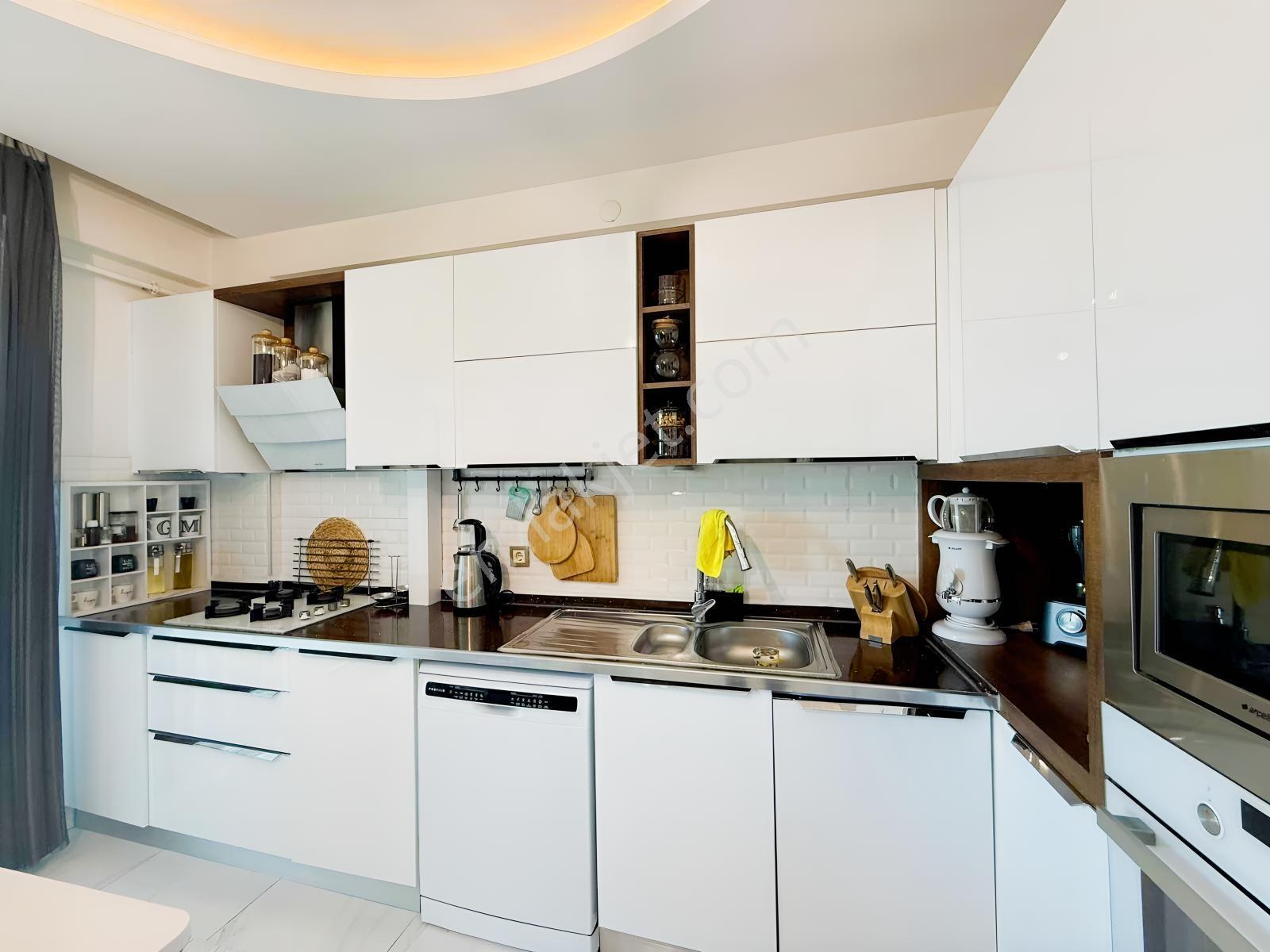 Rotadan Winston Avm Yakınında Havuzlu 3,5+1 Lüks Satılık Daire — fotoğraf 8