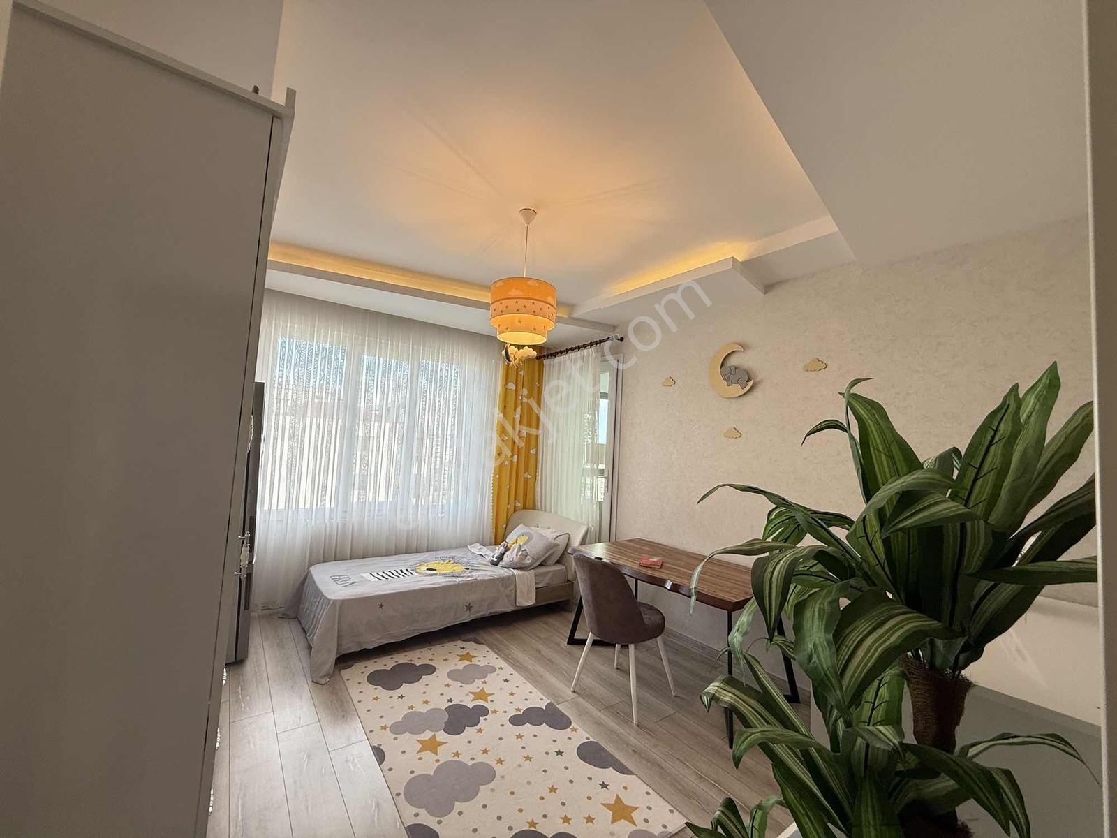 Rotadan Winston Avm Yakınında Havuzlu 3,5+1 Lüks Satılık Daire — fotoğraf 17