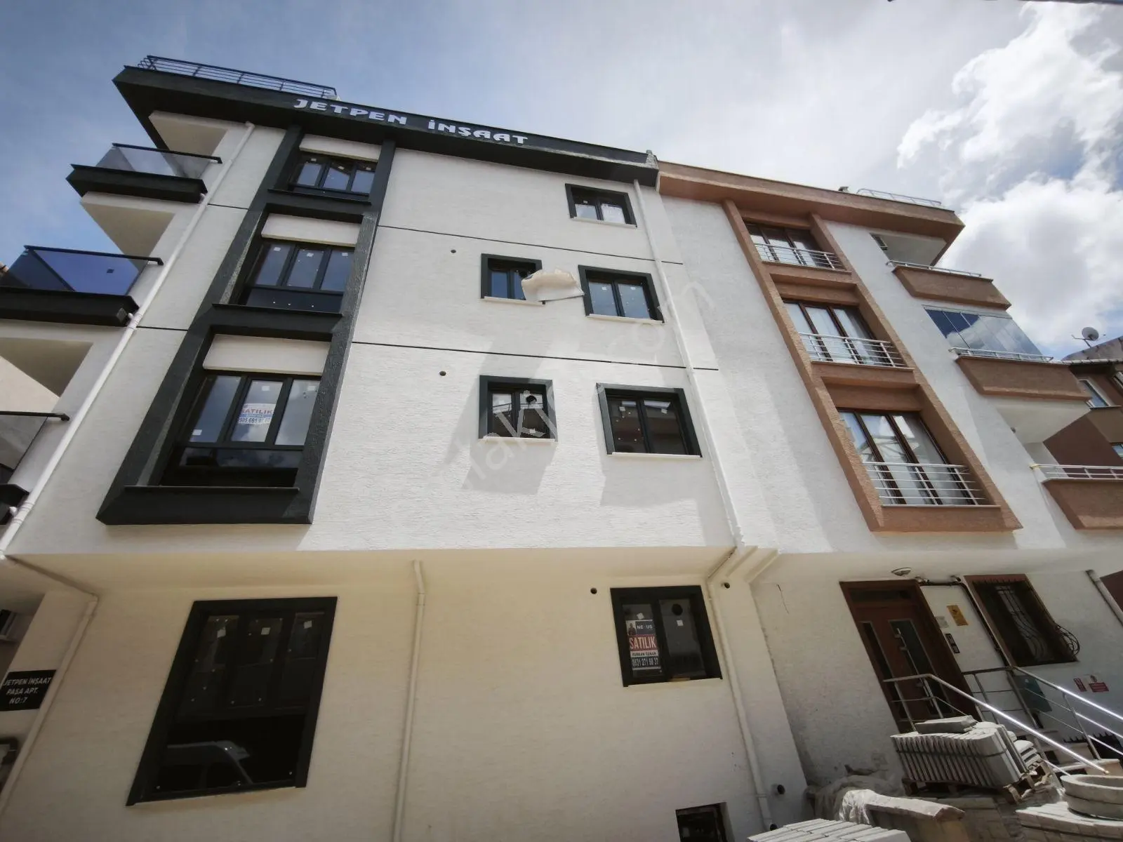 Sancaktepe 'de Metroya Yakın Satılık 2+1 Sıfır İskanlı Daire