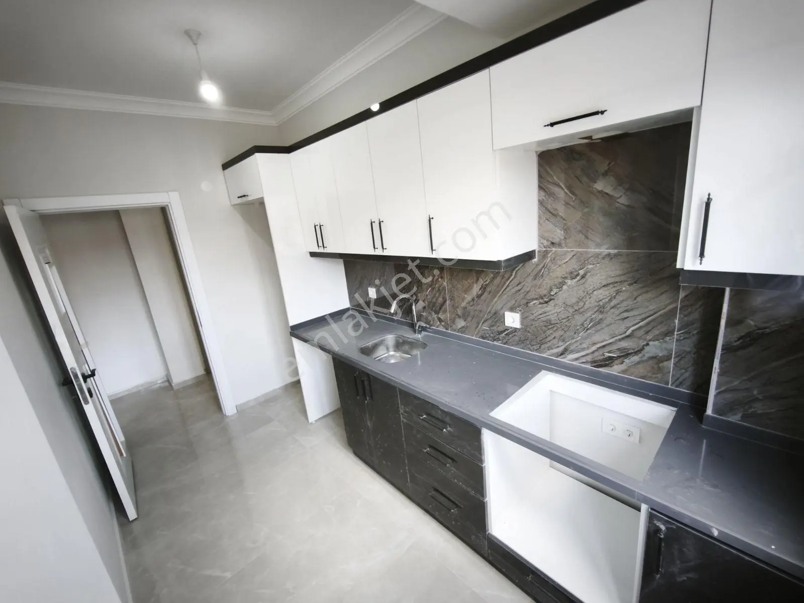 Sancaktepe 'de Metroya Yakın Satılık 2+1 Sıfır İskanlı Daire — fotoğraf 10