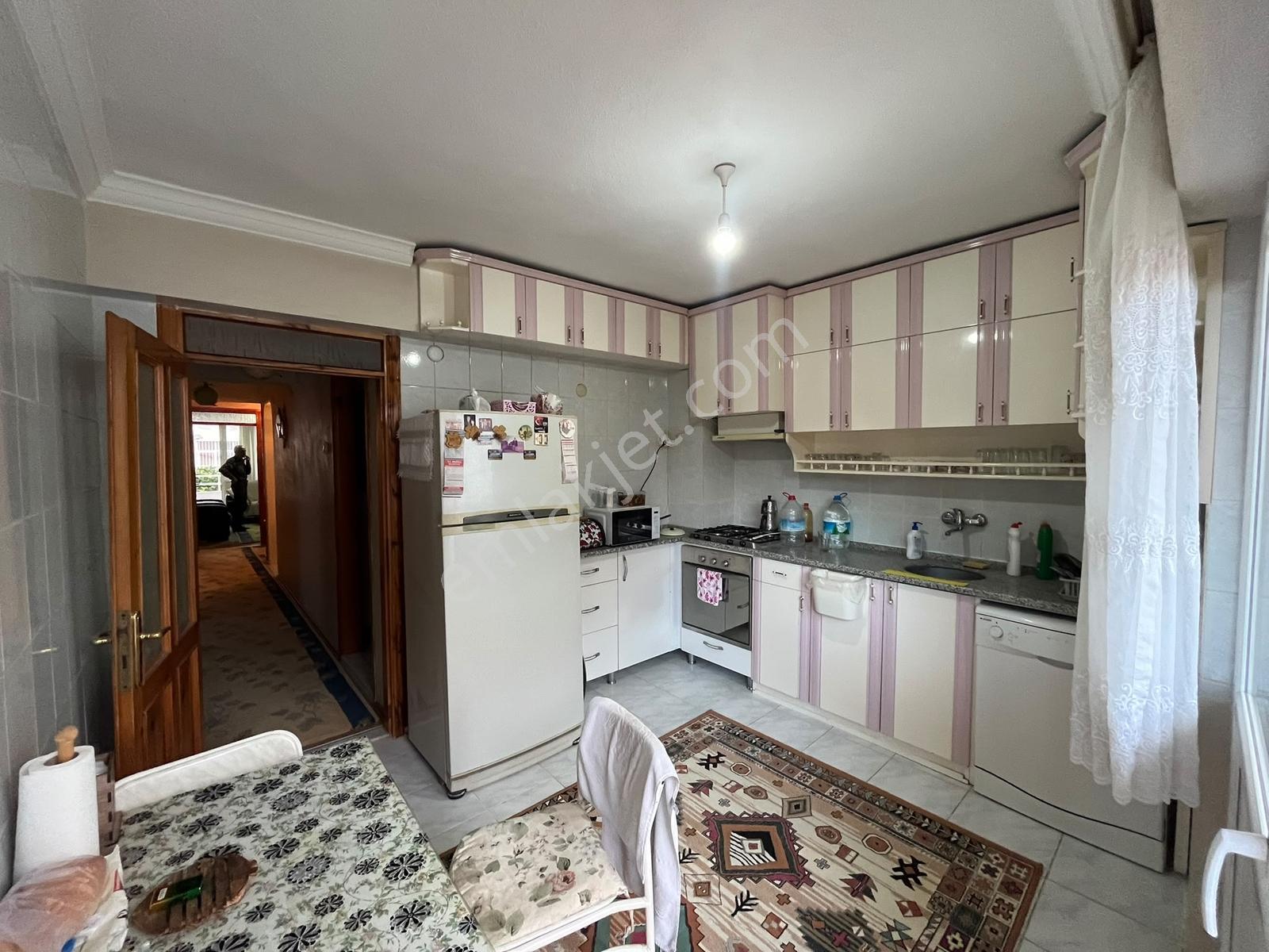 Şehir Merkezinde / Stadyum Mevkiinde Masrafsız 3+1 Kupon Daire — fotoğraf 3