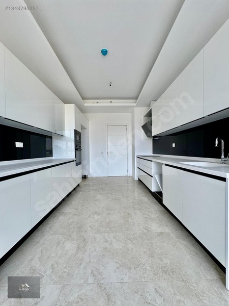 Özgül Emlaktan Lüx Sitede Manzaralı K.otoparklı Sıfır 4+1kiralık — fotoğraf 8