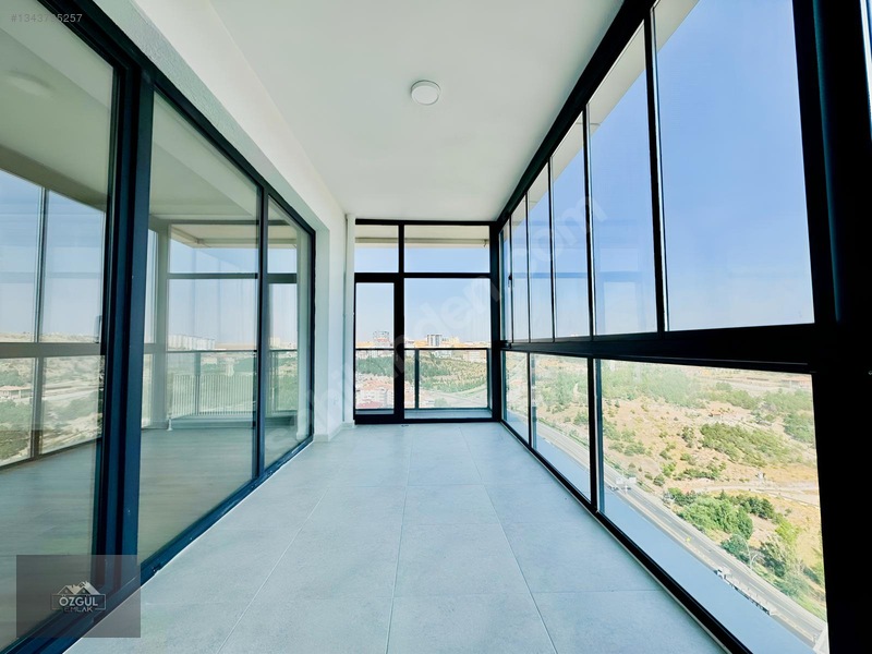 Özgül Emlaktan Lüx Sitede Manzaralı K.otoparklı Sıfır 4+1kiralık — fotoğraf 9