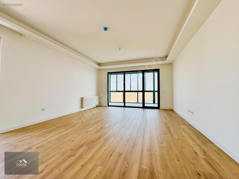 Özgül Emlaktan Lüx Sitede Manzaralı K.otoparklı Sıfır 4+1kiralık — fotoğraf 11