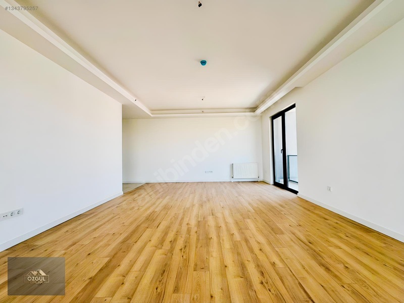 Özgül Emlaktan Lüx Sitede Manzaralı K.otoparklı Sıfır 4+1kiralık — fotoğraf 14