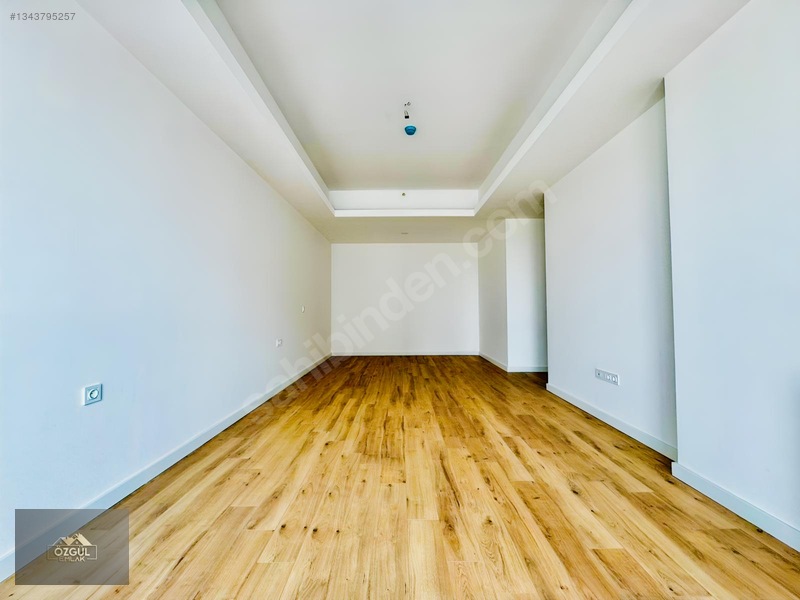 Özgül Emlaktan Lüx Sitede Manzaralı K.otoparklı Sıfır 4+1kiralık — fotoğraf 23
