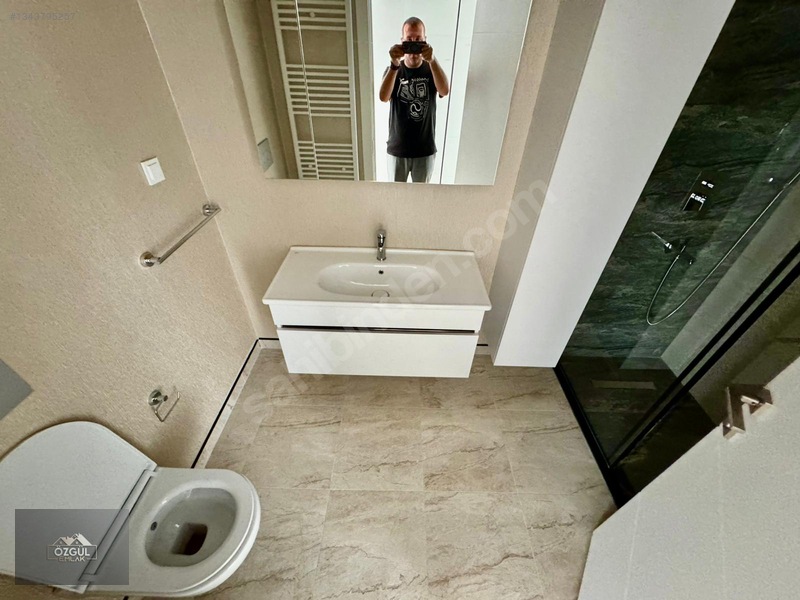 Özgül Emlaktan Lüx Sitede Manzaralı K.otoparklı Sıfır 4+1kiralık — fotoğraf 25