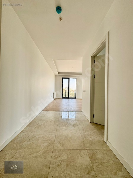 Özgül Emlaktan Lüx Sitede Manzaralı K.otoparklı Sıfır 4+1kiralık — fotoğraf 33