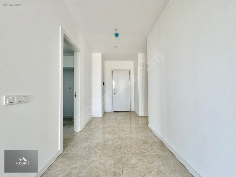 Özgül Emlaktan Lüx Sitede Manzaralı K.otoparklı Sıfır 4+1kiralık — fotoğraf 35