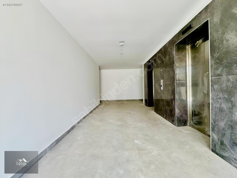 Özgül Emlaktan Lüx Sitede Manzaralı K.otoparklı Sıfır 4+1kiralık — fotoğraf 37