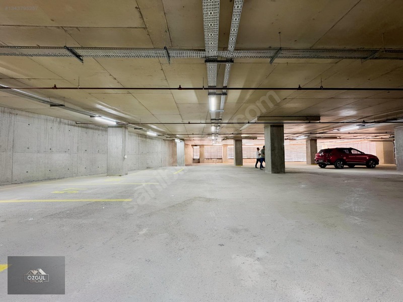 Özgül Emlaktan Lüx Sitede Manzaralı K.otoparklı Sıfır 4+1kiralık — fotoğraf 38