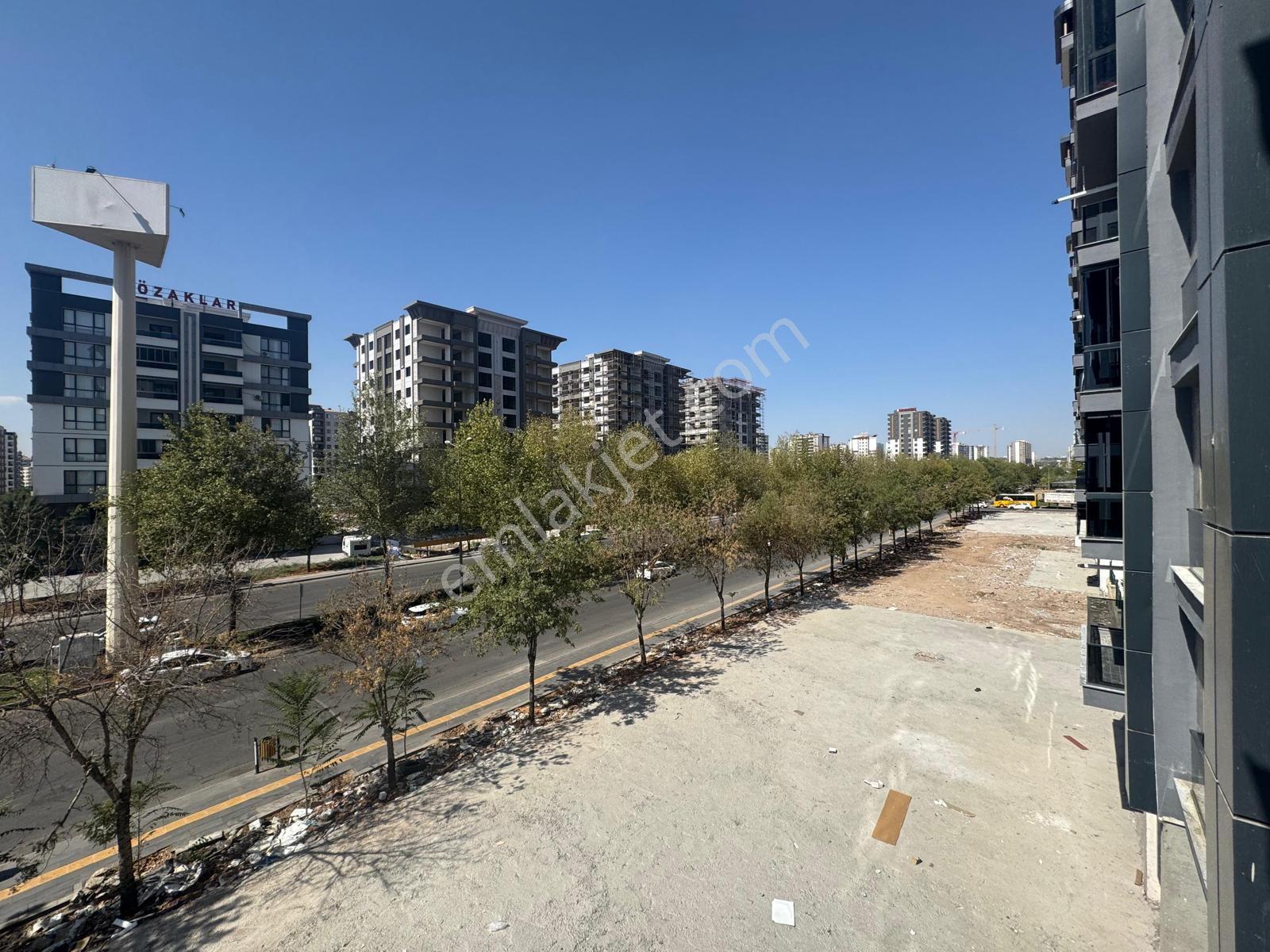 Kent Meydanı 3.5+1 Ultra Lüx İç Yapılı Sıfır Daire — fotoğraf 9
