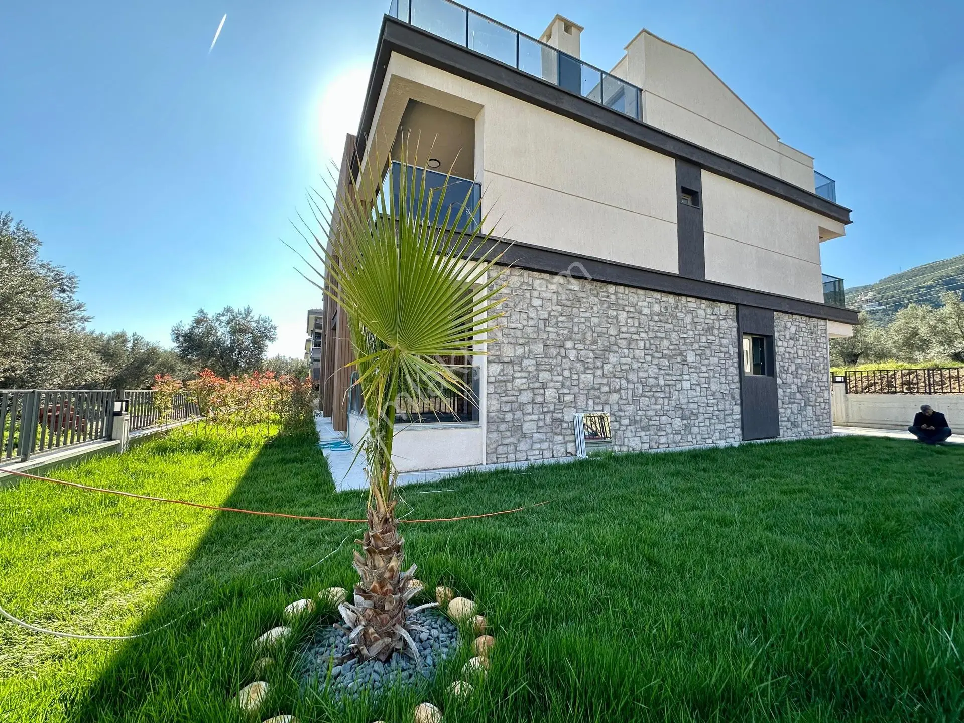 Altınoluk Merkezde Satılık 3+1 Sıfır Villa — fotoğraf 2