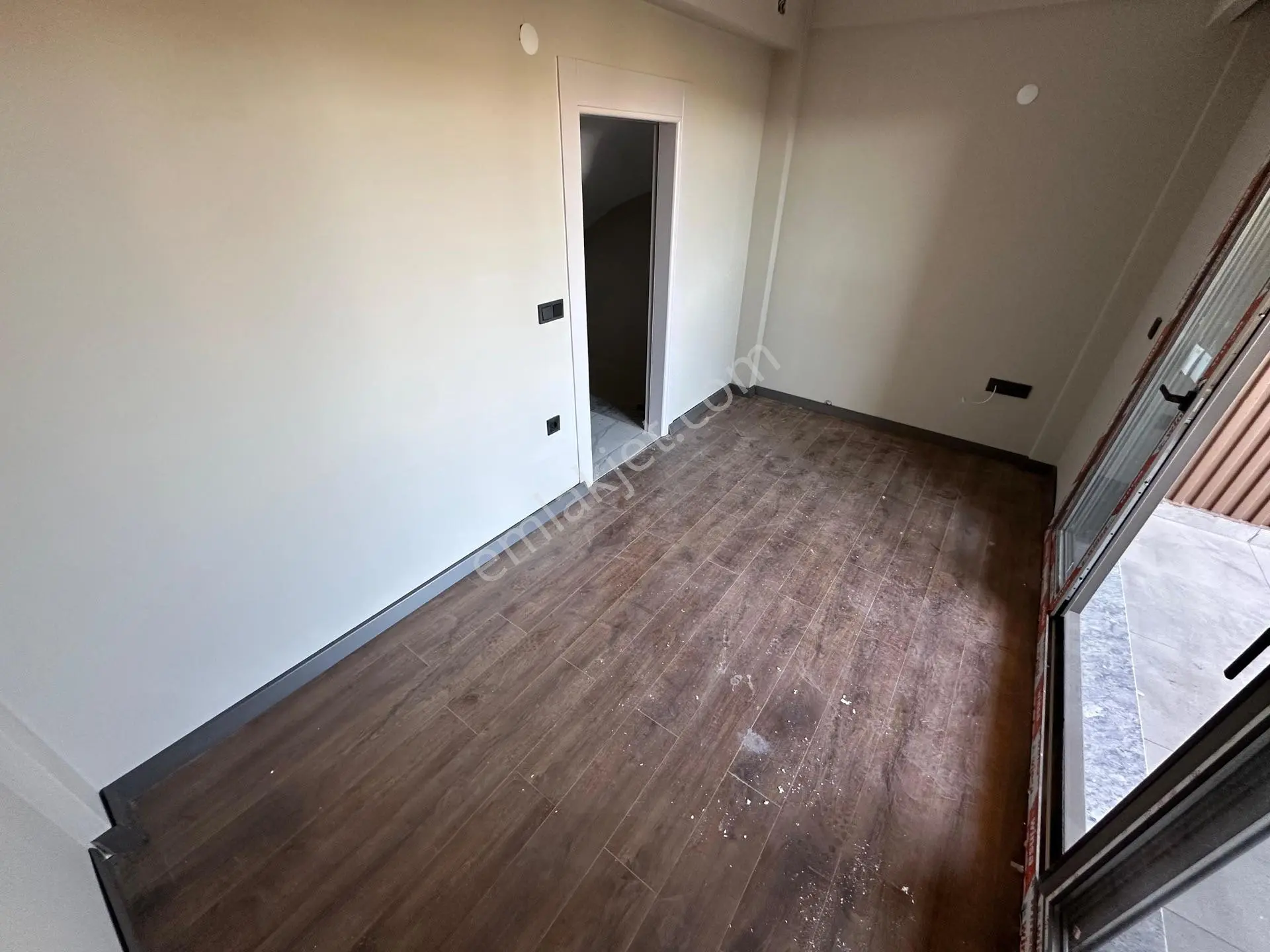 Altınoluk Merkezde Satılık 3+1 Sıfır Villa — fotoğraf 22