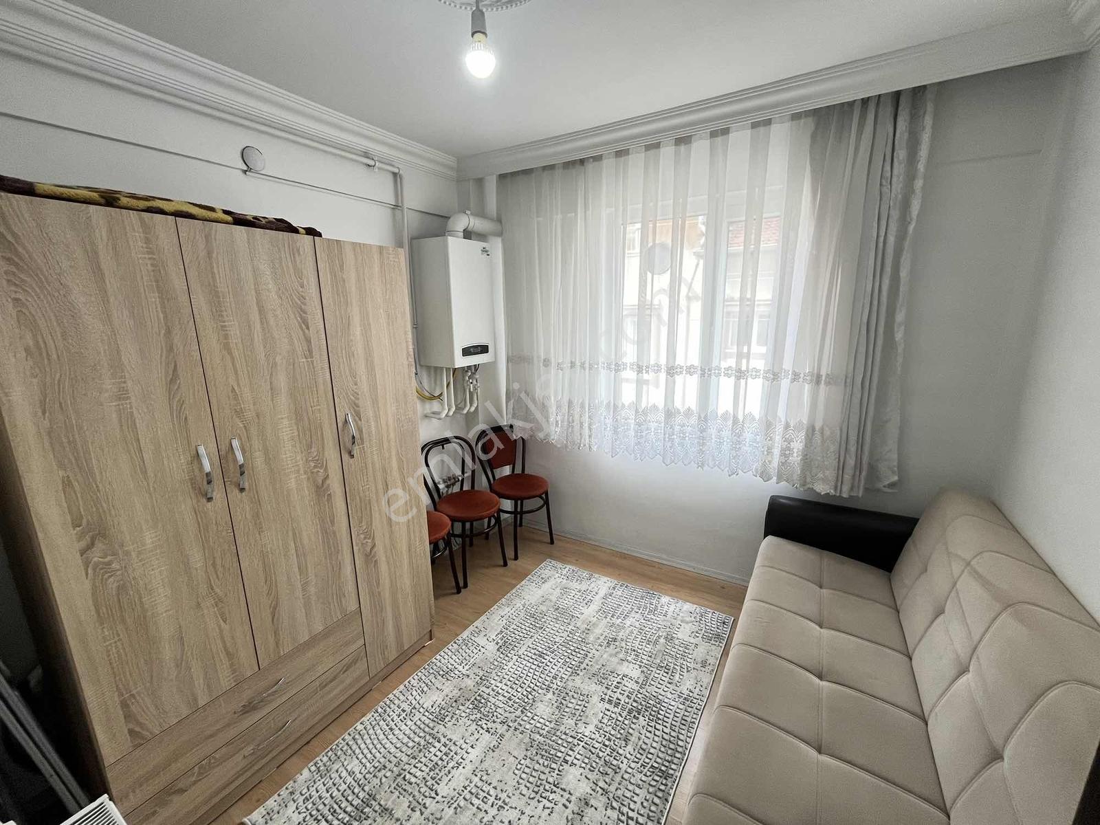 Yzg Yapı Dan Birlik Caddesine Yakın İskanlı Ayrı Mutfaklı Eşyalı — fotoğraf 3