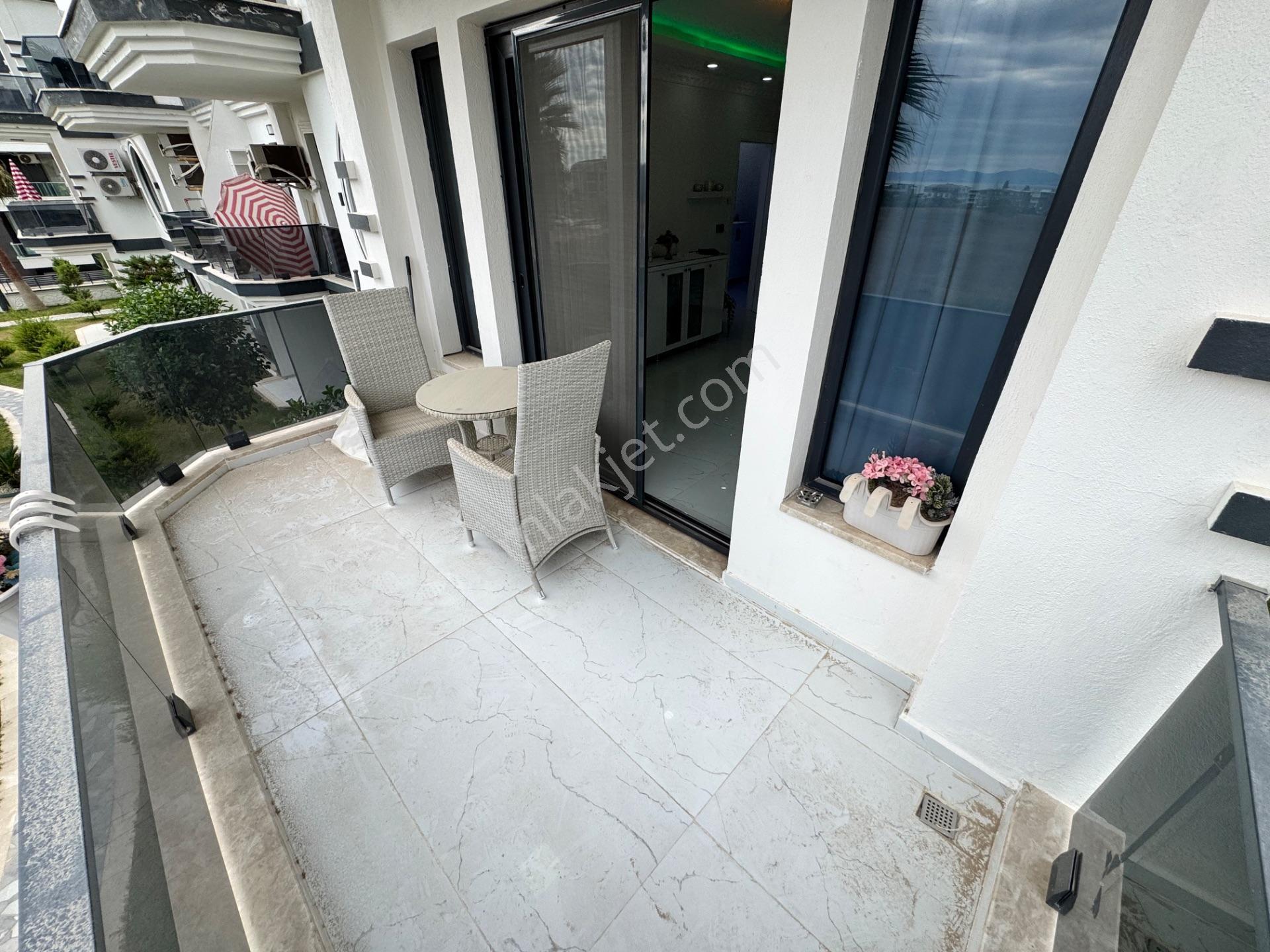 Didim Altınkumda Denize Yürüme Mesafesinde Lüks Site İçerisinde 2+1 Elyalı Daire — fotoğraf 14