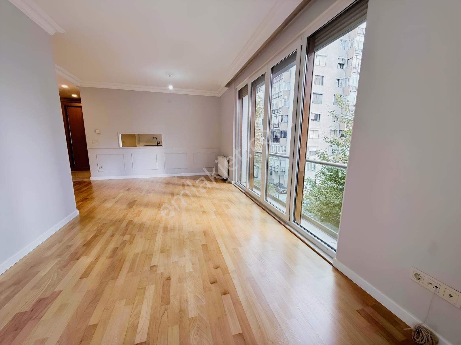 Suadiye'de Satılık 2+1 Boş Daire - 90m² -2 Balkonlu - Otoparklı — fotoğraf 2