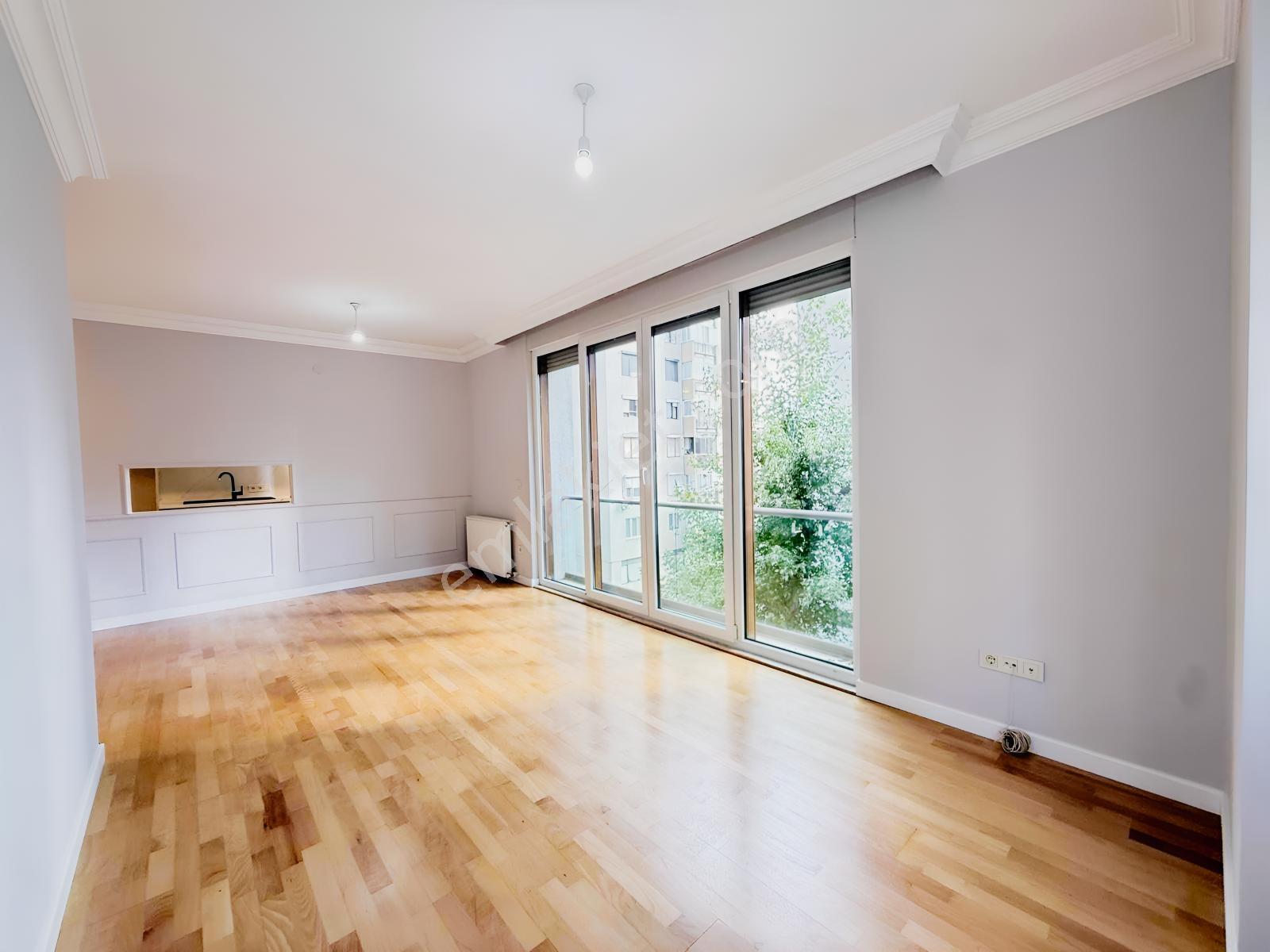 Suadiye'de Satılık 2+1 Boş Daire - 90m² -2 Balkonlu - Otoparklı — fotoğraf 3
