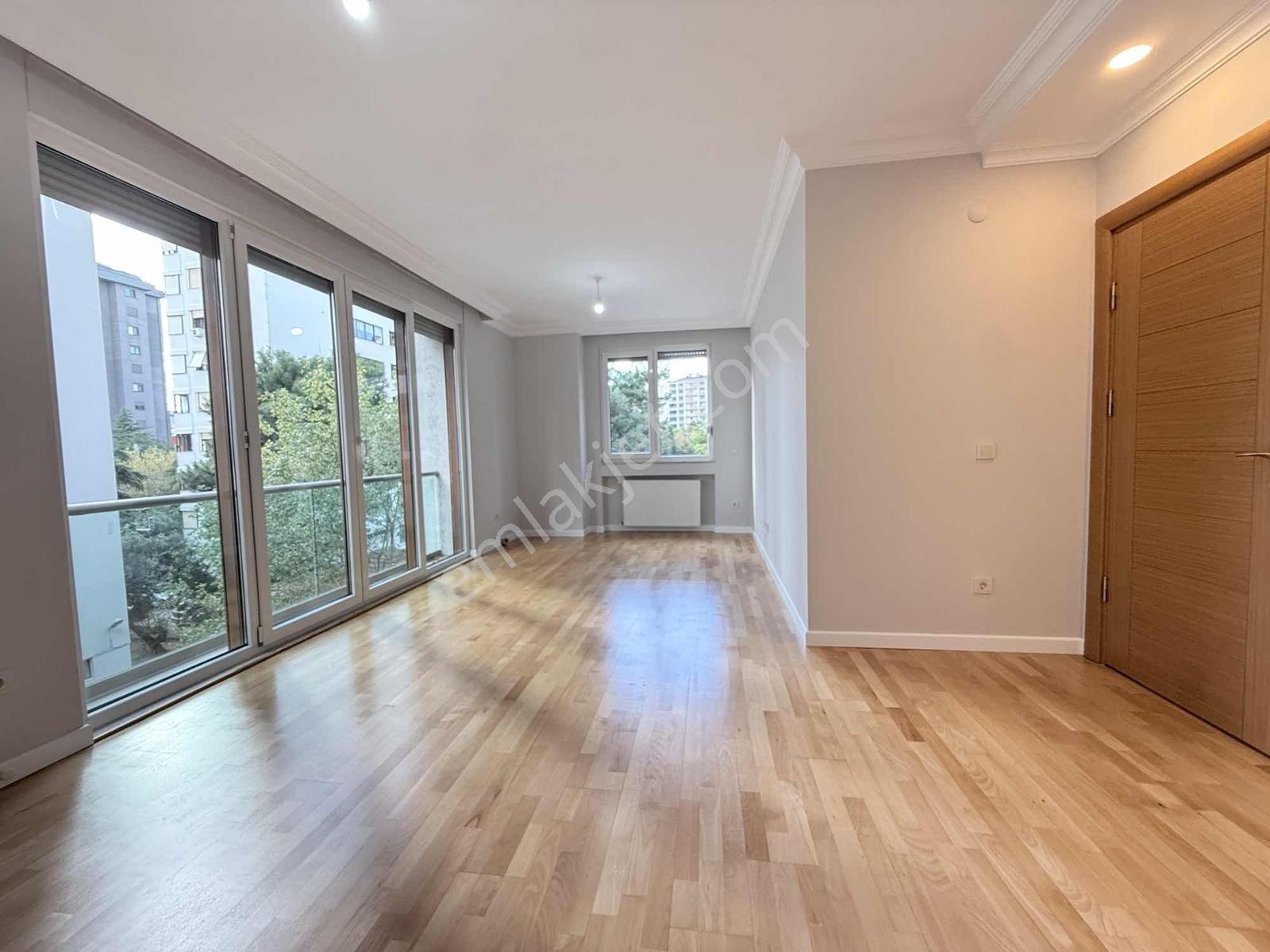 Suadiye'de Satılık 2+1 Boş Daire - 90m² -2 Balkonlu - Otoparklı — fotoğraf 8