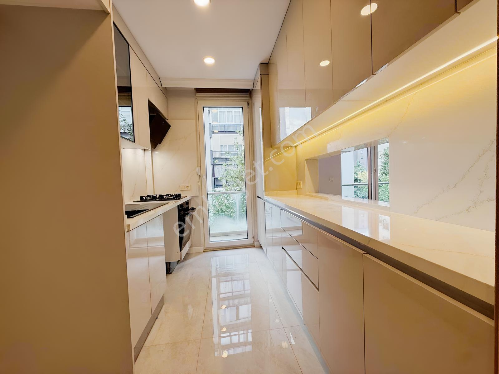 Suadiye'de Satılık 2+1 Boş Daire - 90m² -2 Balkonlu - Otoparklı — fotoğraf 10