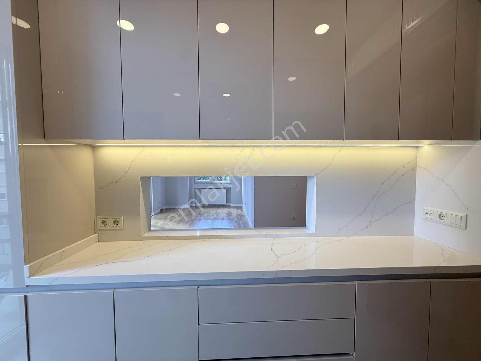 Suadiye'de Satılık 2+1 Boş Daire - 90m² -2 Balkonlu - Otoparklı — fotoğraf 16