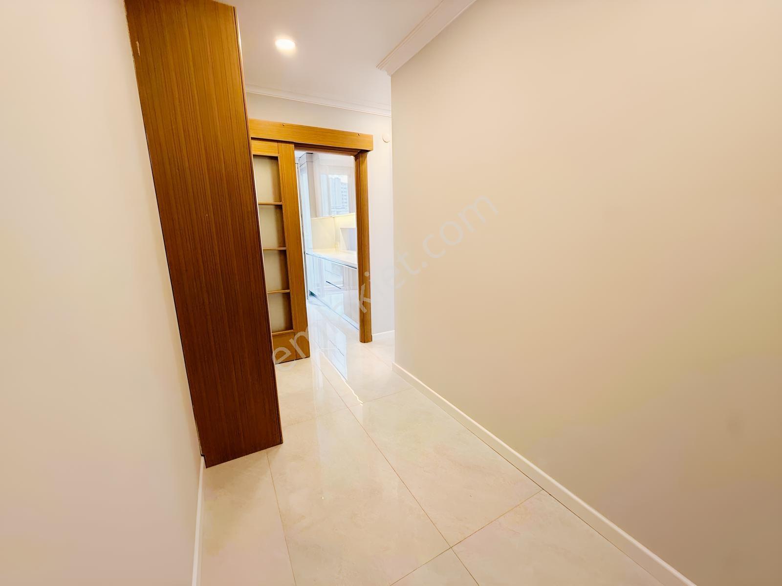 Suadiye'de Satılık 2+1 Boş Daire - 90m² -2 Balkonlu - Otoparklı — fotoğraf 23