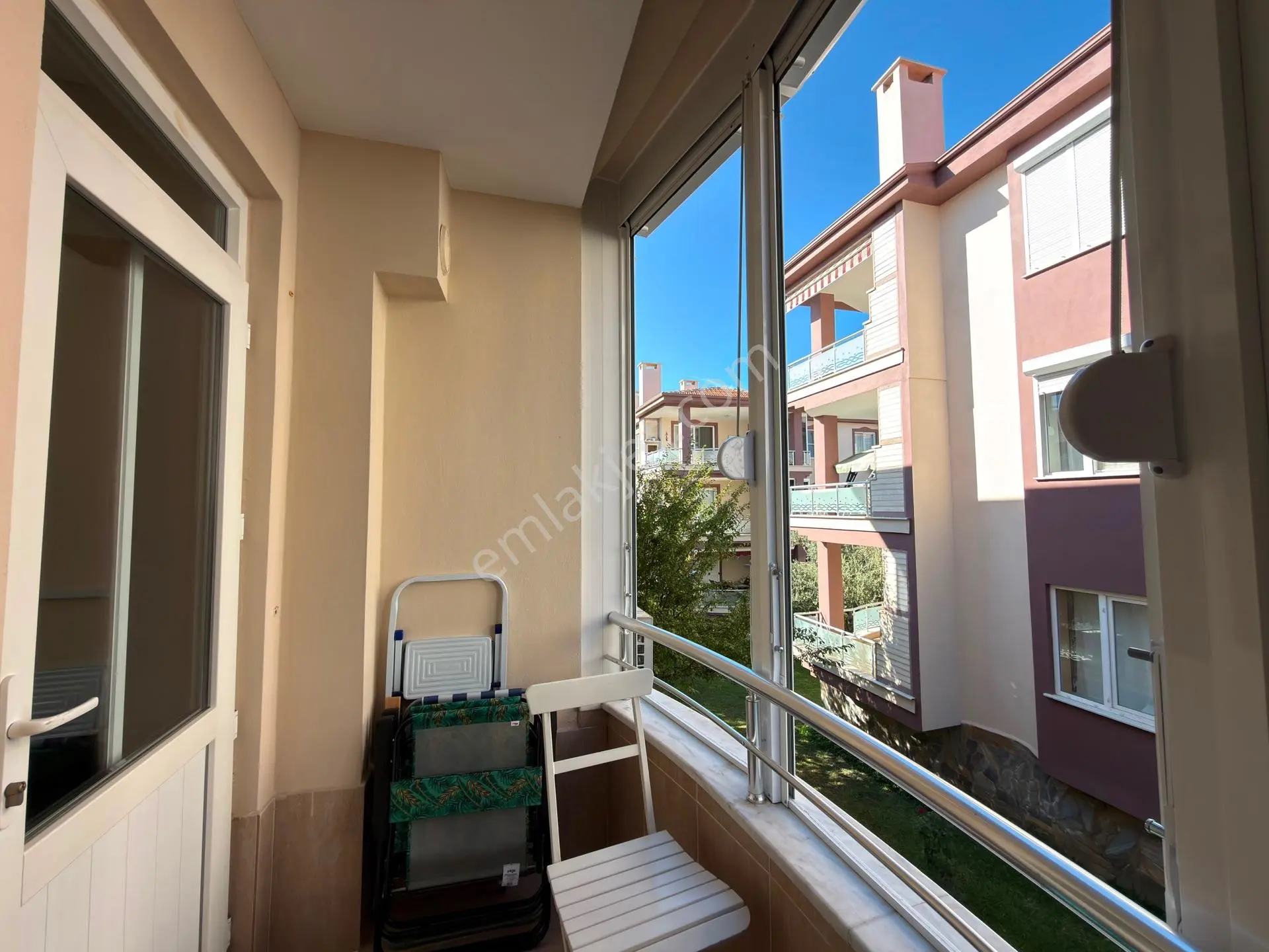 Altınoluk'ta Denize 100 Metre Geniş 2+1 Daire — fotoğraf 19
