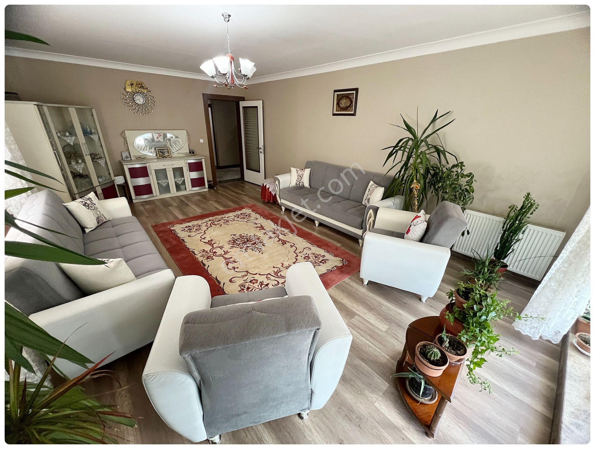 Güventepede Veyselşatıroğlu Cadde Üstü Güvenlikli Satlık 4+1 Dai — fotoğraf 12