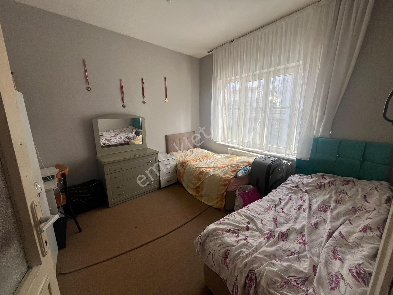 Çorlu Merkezde 3+1 Satılık - İskanlı Daire — fotoğraf 9