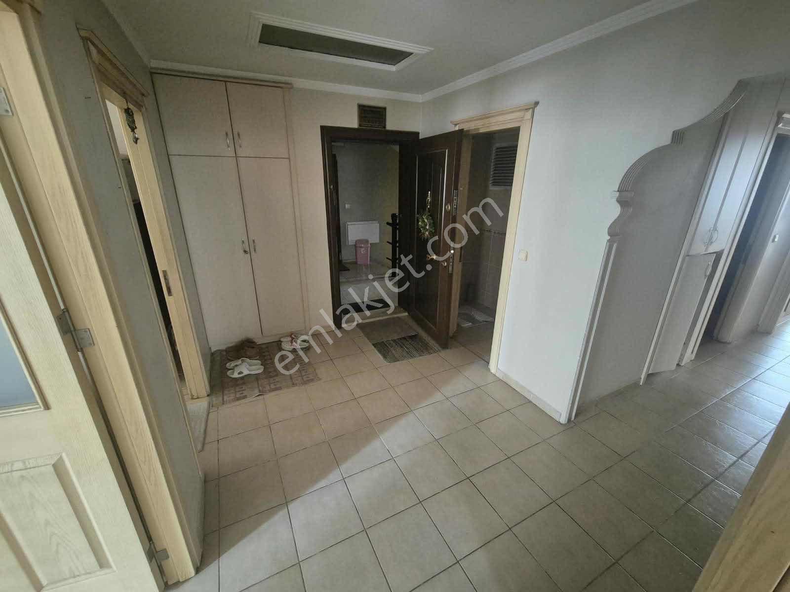 Adananın En Gözde Semtinde T.özal Bulv.da 4+1 Genişliğinde 3+1 — fotoğraf 23