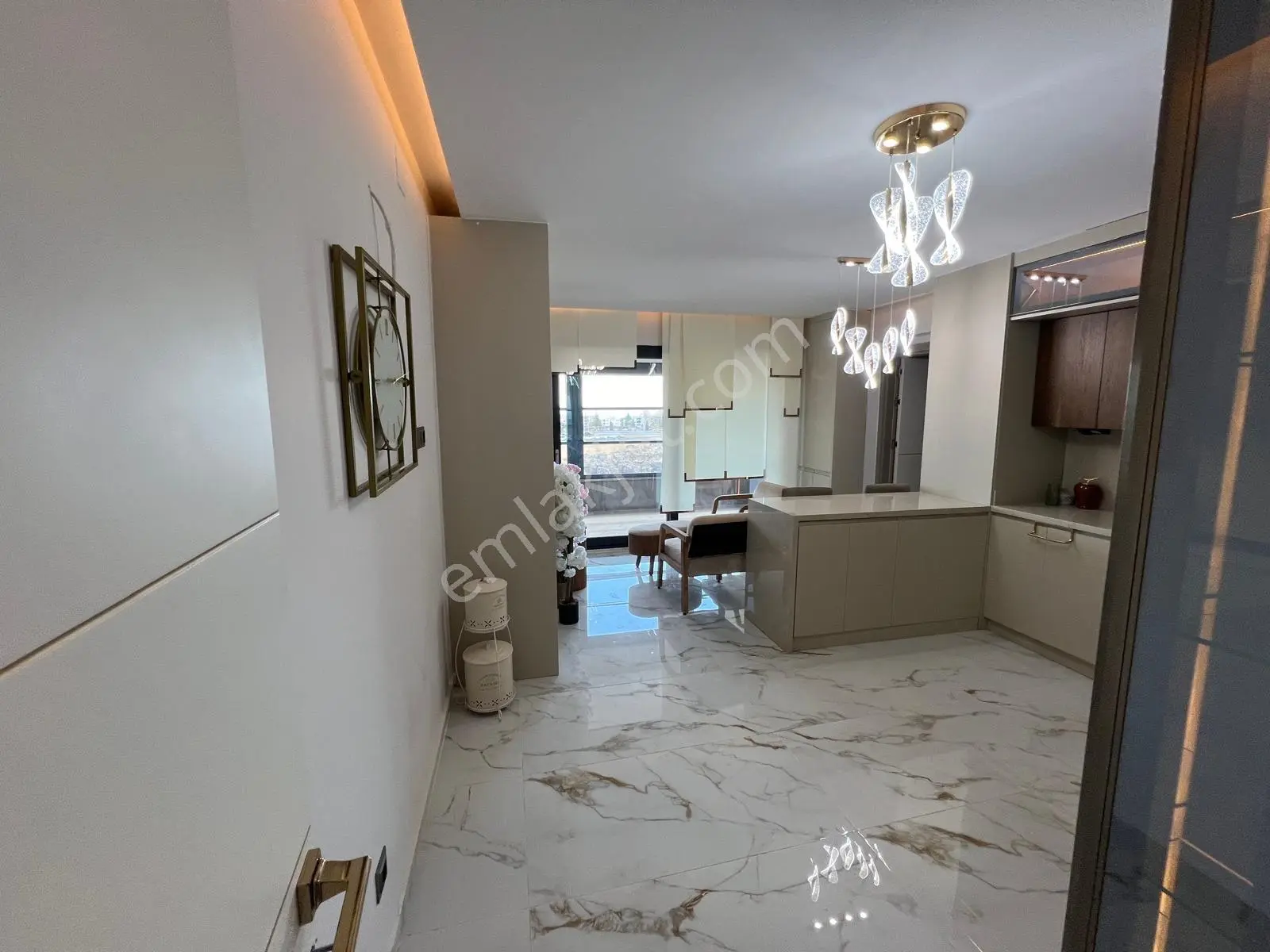 Acil Emlak Güvencesiyle 5 Oda Lüx Daire — fotoğraf 5