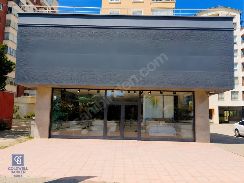 Kurumsal Kiracılı 950 M² Kapalı / 450 M² Otoparklı Satılık — fotoğraf 3