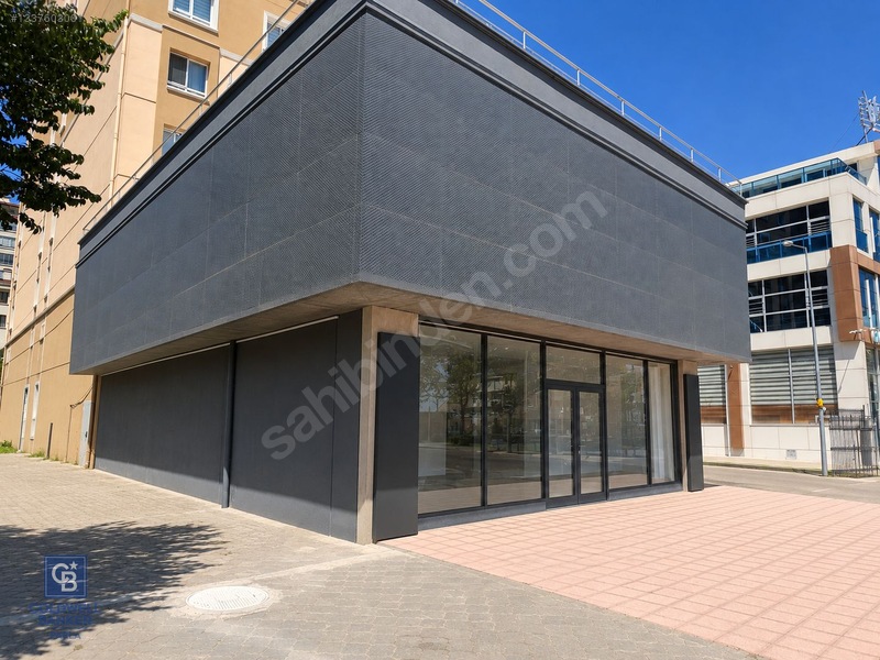 Kurumsal Kiracılı 950 M² Kapalı / 450 M² Otoparklı Satılık — fotoğraf 4