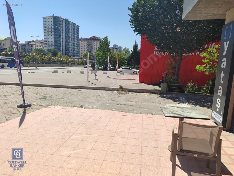 Kurumsal Kiracılı 950 M² Kapalı / 450 M² Otoparklı Satılık — fotoğraf 6
