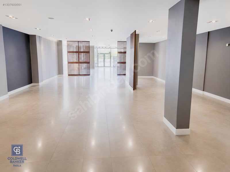 Kurumsal Kiracılı 950 M² Kapalı / 450 M² Otoparklı Satılık — fotoğraf 9