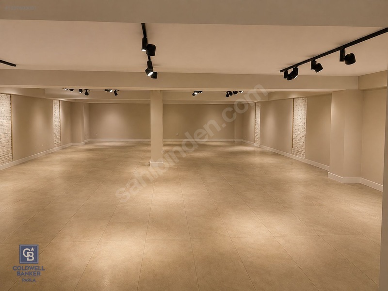 Kurumsal Kiracılı 950 M² Kapalı / 450 M² Otoparklı Satılık — fotoğraf 17