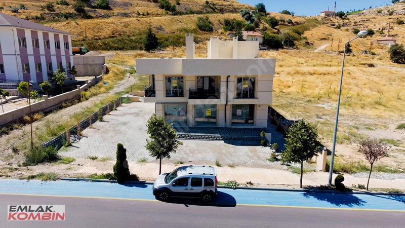 *emlak Kombin*nevşehir/raşitbey Mah.42 M2 Kiralık Lüks Dükkan — fotoğraf 7