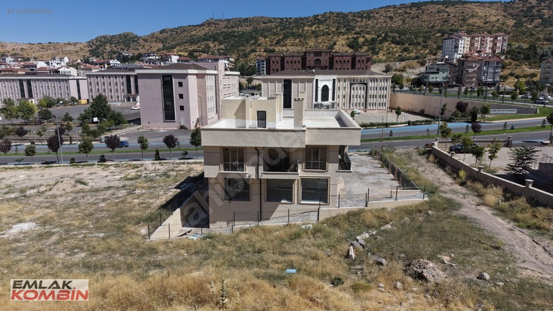 *emlak Kombin*nevşehir/raşitbey Mah.42 M2 Kiralık Lüks Dükkan — fotoğraf 9