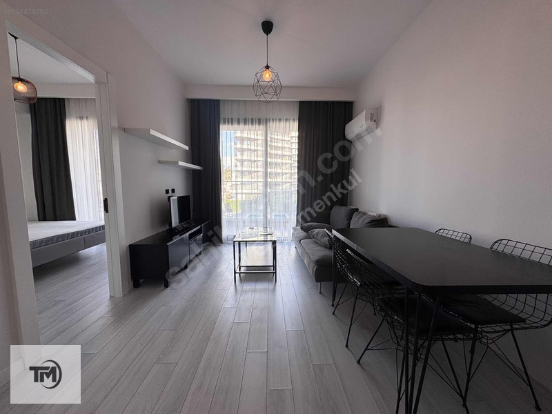 Havuz Cephe Komple Full Eşyalı Kapalı Otoparklı 1+1 Lüx