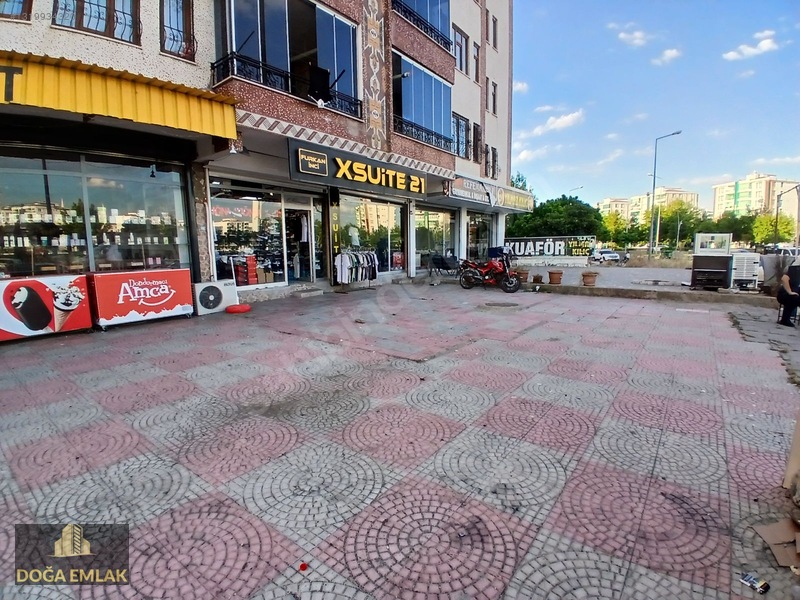 Doğa Emlaktan Millet Bahçesi Karşısı Cadde Üzeri Satılık Dükkan — fotoğraf 2