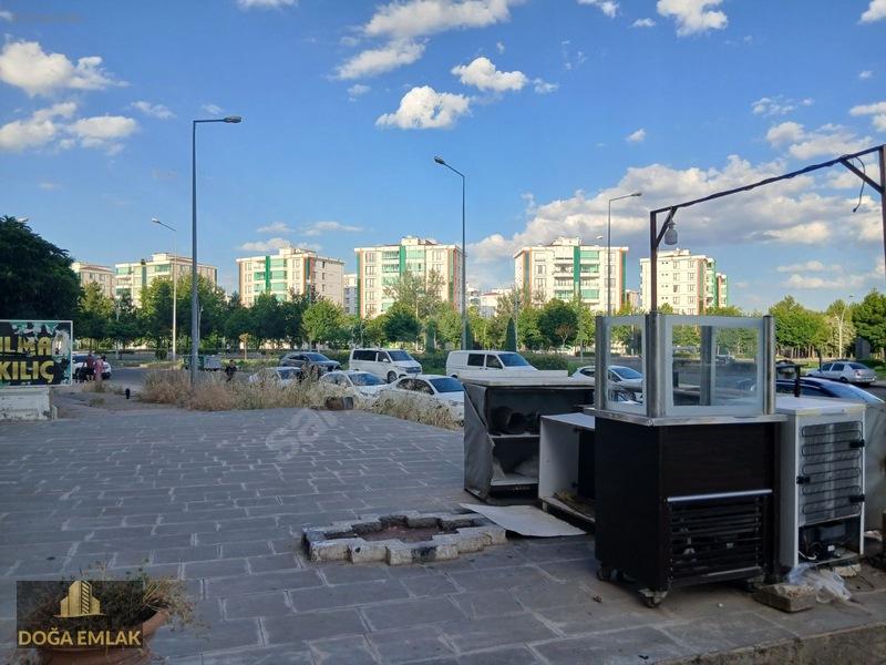 Doğa Emlaktan Millet Bahçesi Karşısı Cadde Üzeri Satılık Dükkan — fotoğraf 12