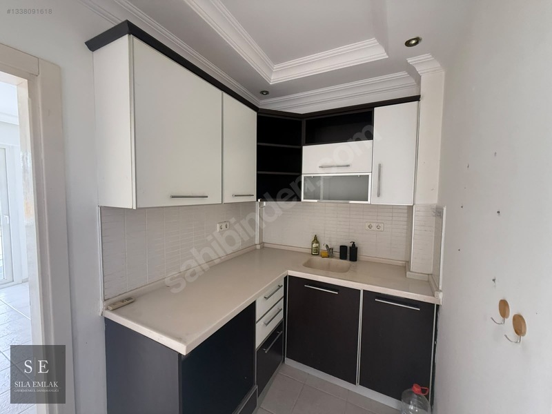 Deniz Manzaralı Havuzlu Sitede 2+1 Eşyasız Kiralık Daire — fotoğraf 7