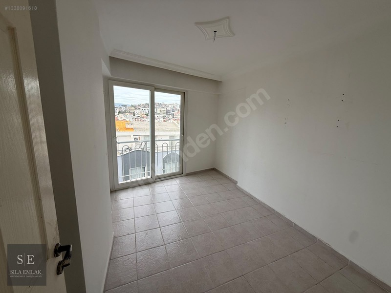 Deniz Manzaralı Havuzlu Sitede 2+1 Eşyasız Kiralık Daire — fotoğraf 8