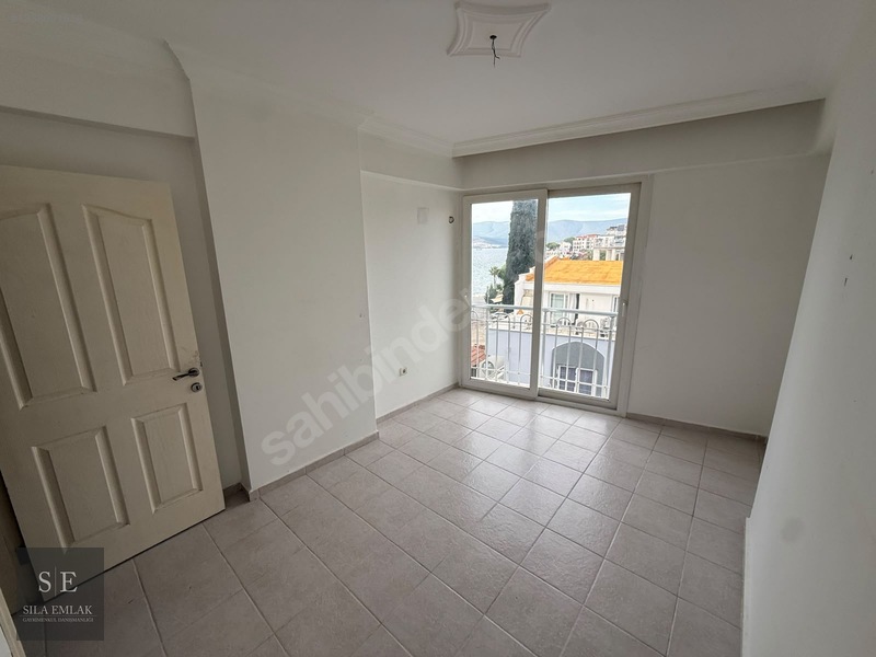 Deniz Manzaralı Havuzlu Sitede 2+1 Eşyasız Kiralık Daire — fotoğraf 9