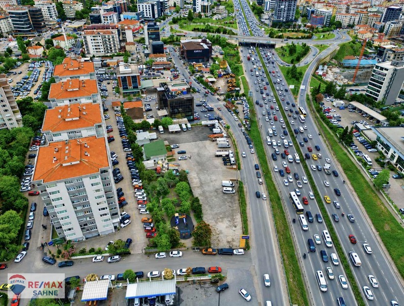 Maltepe E-5 Cepheli 3,500m2 Prestijli Ticari İmarlı Kiralık Arsa — fotoğraf 4